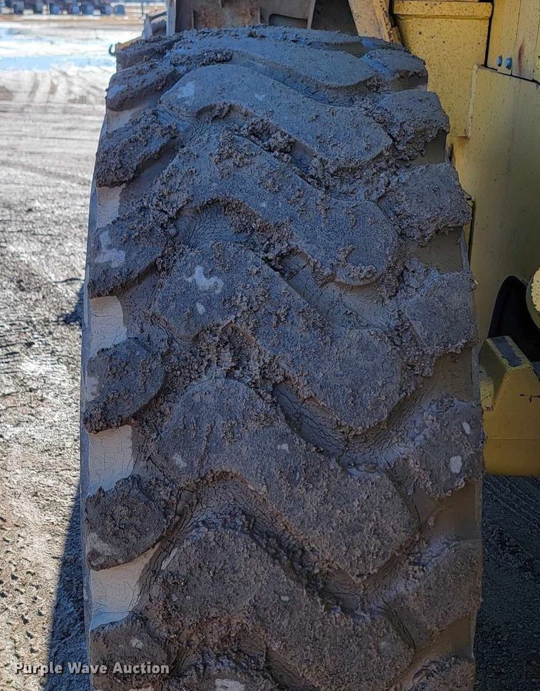 image for item LA9603 2000 Komatsu  WA380-3MC wheel loader