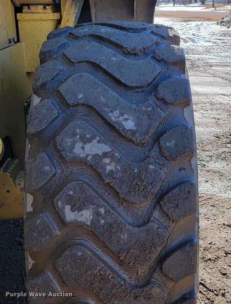 image for item LA9603 2000 Komatsu  WA380-3MC wheel loader