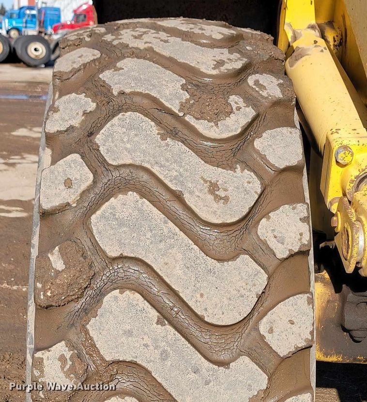 image for item LA9603 2000 Komatsu  WA380-3MC wheel loader