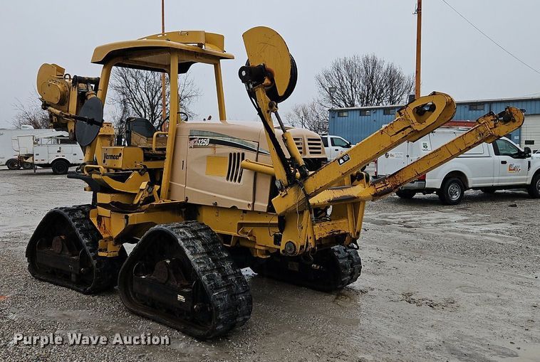 image for item LB9746 2010 Vermeer RTX1250 cable plow