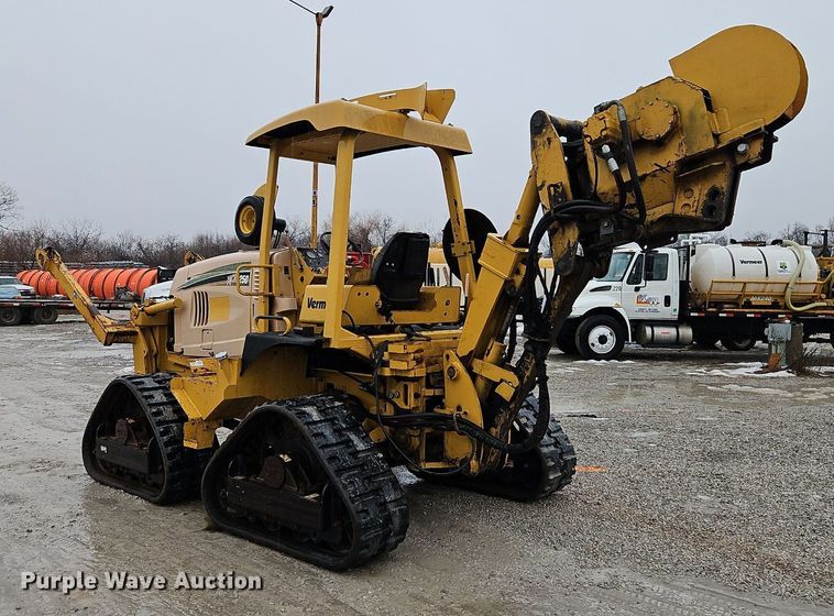 image for item LB9746 2010 Vermeer RTX1250 cable plow