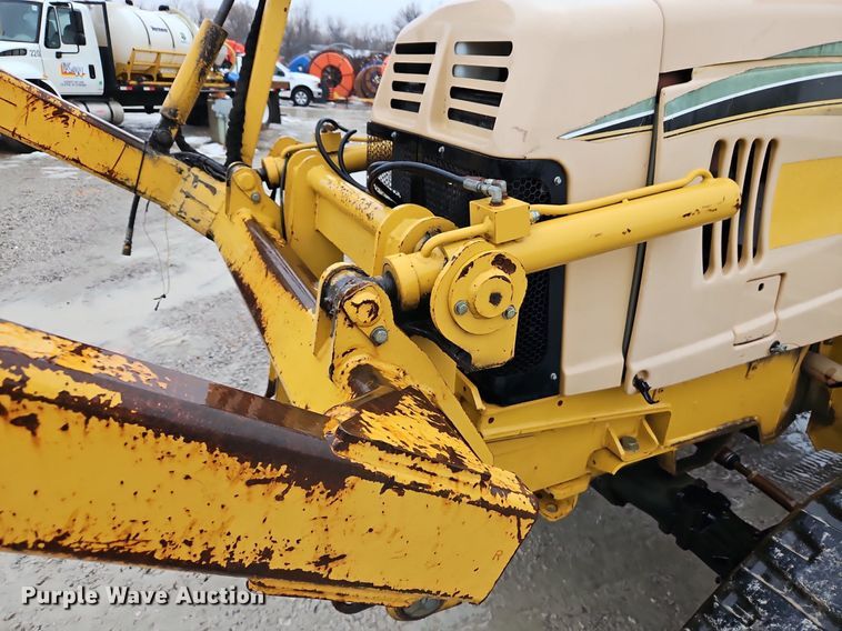 image for item LB9746 2010 Vermeer RTX1250 cable plow