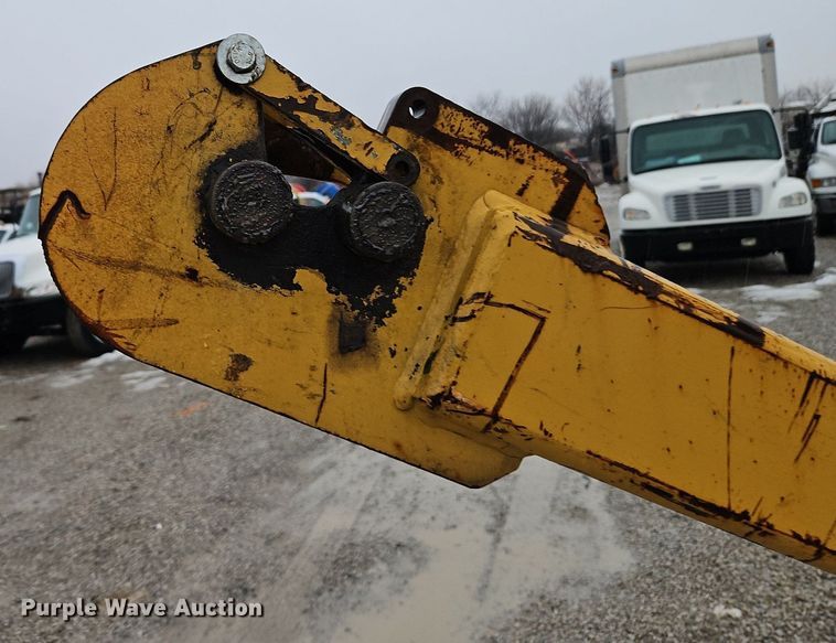 image for item LB9746 2010 Vermeer RTX1250 cable plow