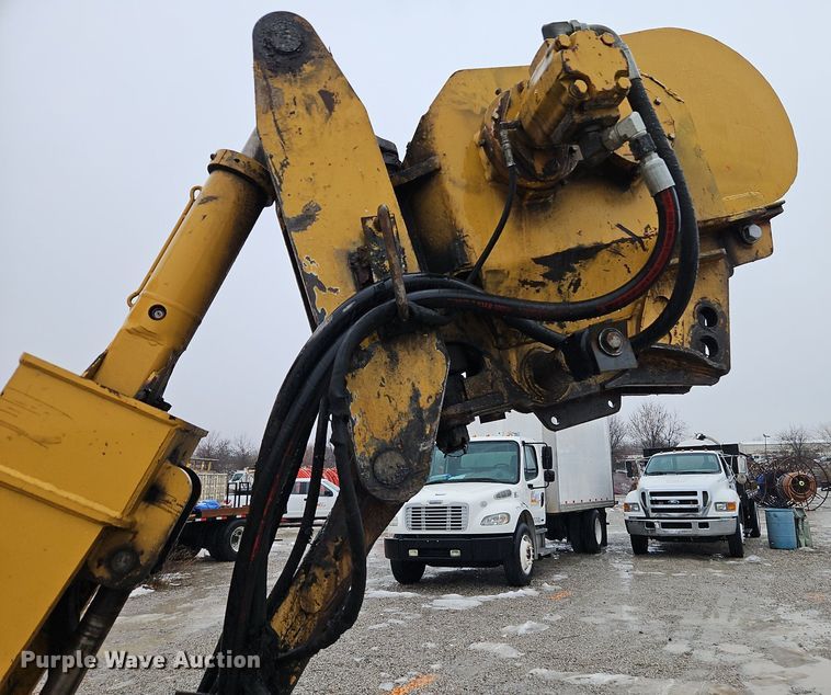 image for item LB9746 2010 Vermeer RTX1250 cable plow