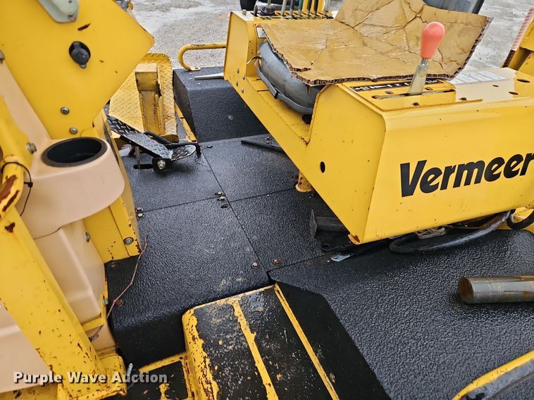 image for item LB9746 2010 Vermeer RTX1250 cable plow