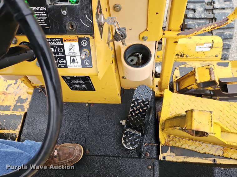 image for item LB9746 2010 Vermeer RTX1250 cable plow