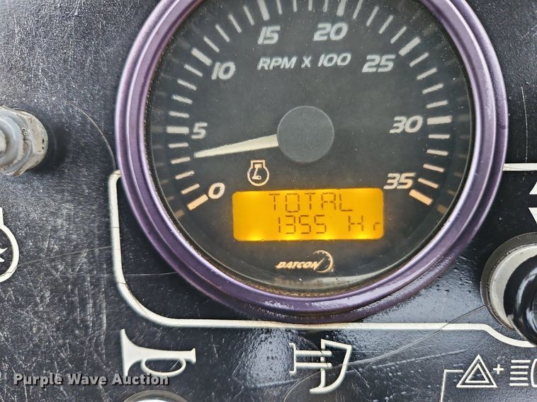 image for item LB9746 2010 Vermeer RTX1250 cable plow