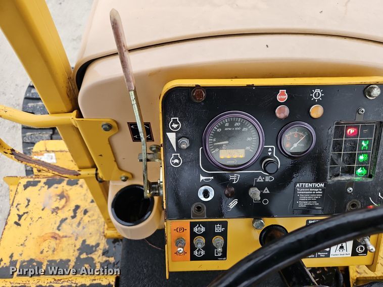 image for item LB9746 2010 Vermeer RTX1250 cable plow