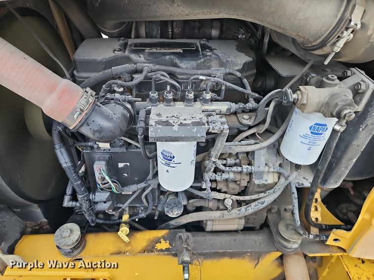 image for item LB9746 2010 Vermeer RTX1250 cable plow