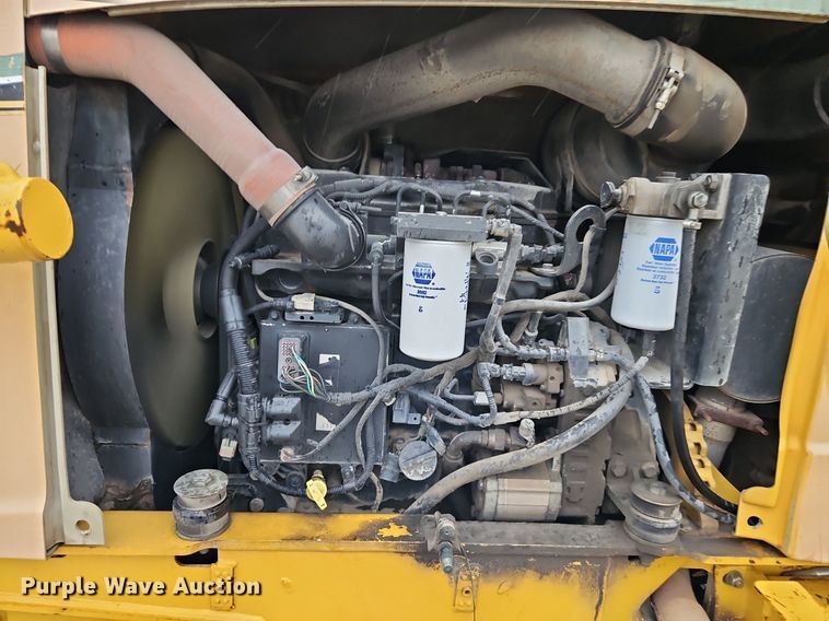 image for item LB9746 2010 Vermeer RTX1250 cable plow