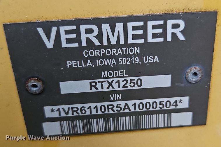 image for item LB9746 2010 Vermeer RTX1250 cable plow
