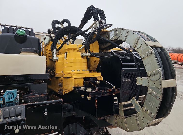 image for item LB9747 2014 Vermeer  D24X40 Series II directional boring unit