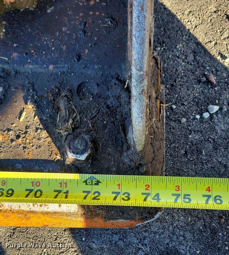 image for item LC9810 2012 Caterpillar 262C skid steer loader