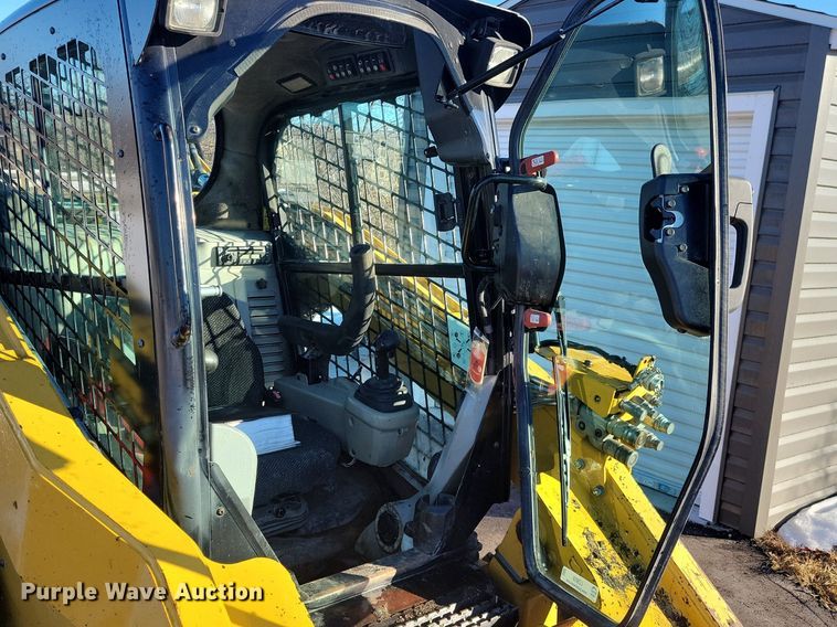 image for item LC9810 2012 Caterpillar 262C skid steer loader