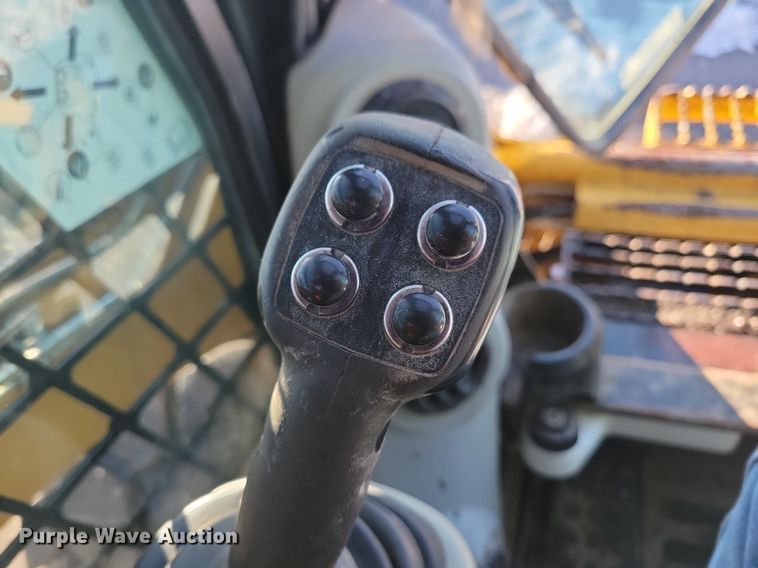 image for item LC9810 2012 Caterpillar 262C skid steer loader