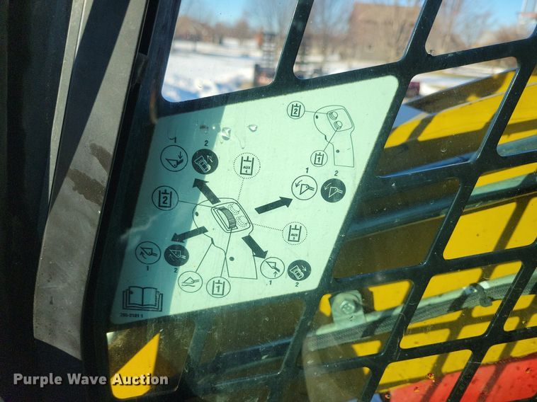 image for item LC9810 2012 Caterpillar 262C skid steer loader