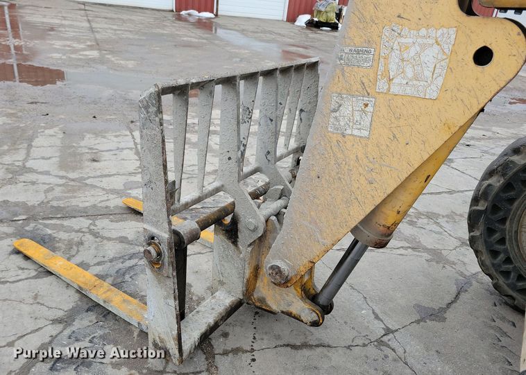 image for item LC9811 1998 Gehl DL-6H telehandler