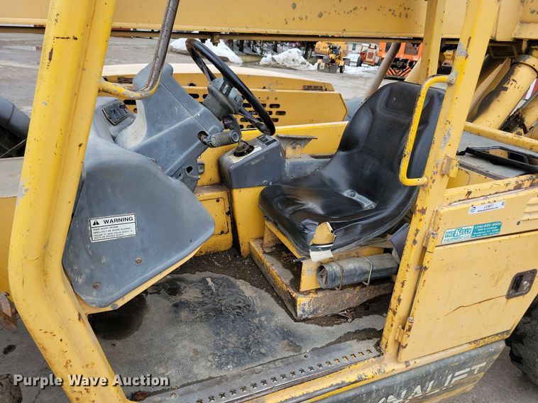 image for item LC9811 1998 Gehl DL-6H telehandler