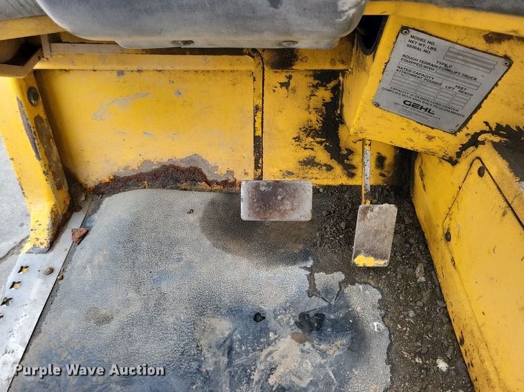 image for item LC9811 1998 Gehl DL-6H telehandler