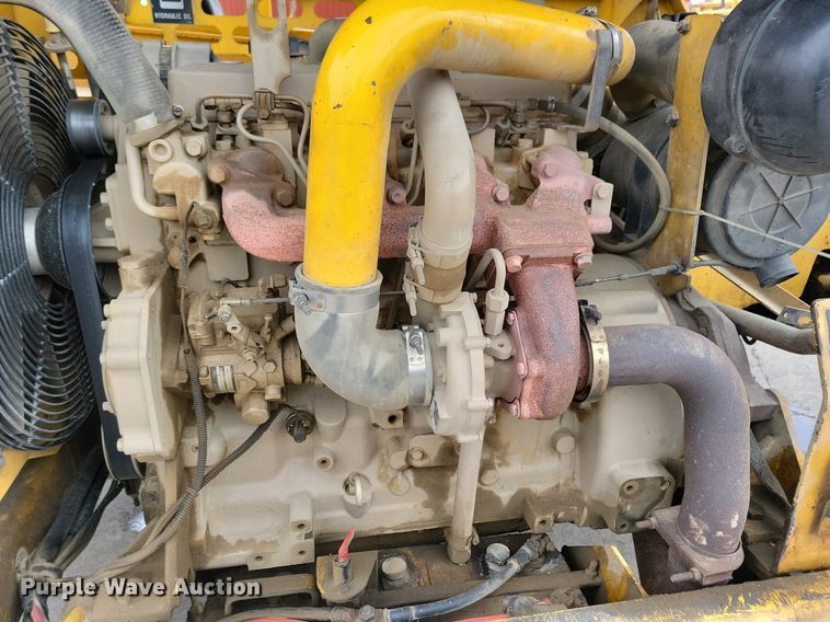 image for item LC9811 1998 Gehl DL-6H telehandler