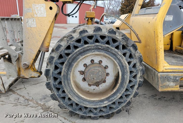 image for item LC9811 1998 Gehl DL-6H telehandler