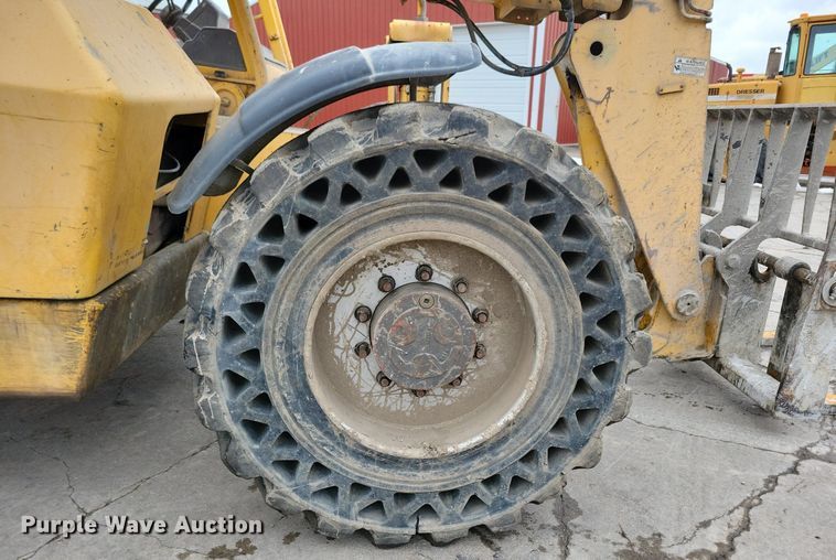 image for item LC9811 1998 Gehl DL-6H telehandler