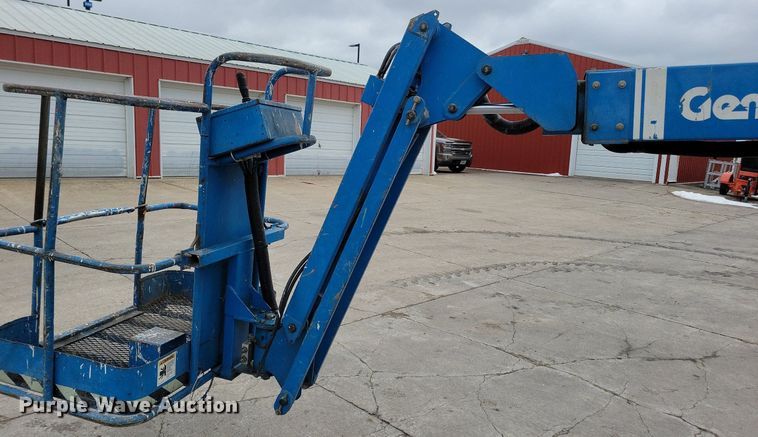 image for item LC9812 1999 Genie Z-30/20 boom lift
