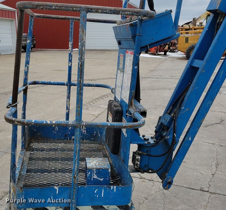 image for item LC9812 1999 Genie Z-30/20 boom lift