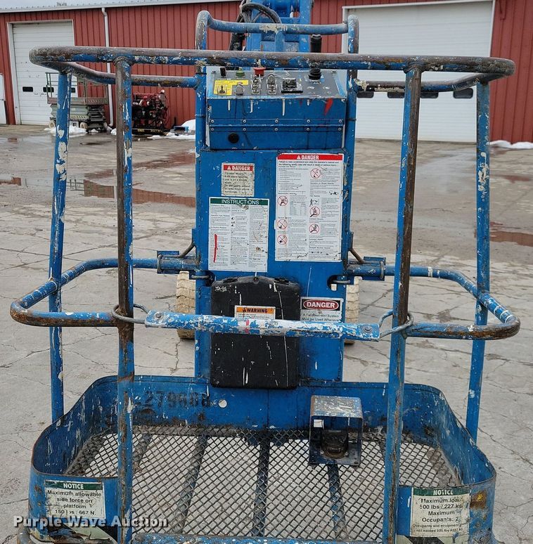 image for item LC9812 1999 Genie Z-30/20 boom lift