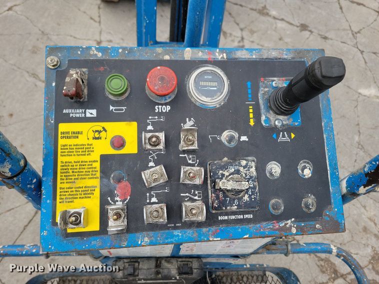 image for item LC9812 1999 Genie Z-30/20 boom lift