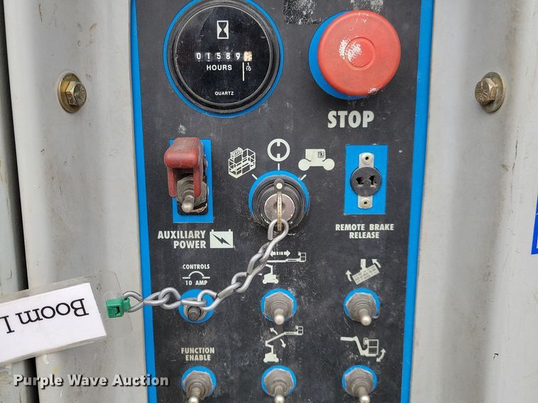 image for item LC9812 1999 Genie Z-30/20 boom lift