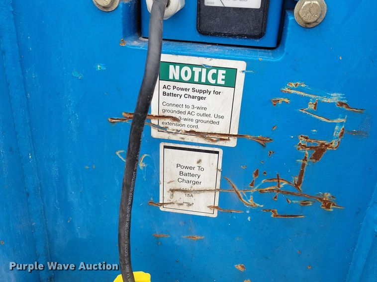 image for item LC9812 1999 Genie Z-30/20 boom lift