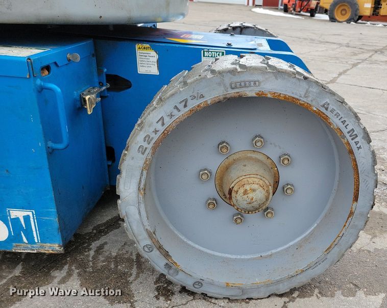 image for item LC9812 1999 Genie Z-30/20 boom lift