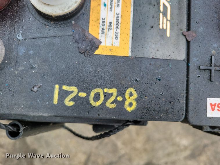 image for item LC9812 1999 Genie Z-30/20 boom lift