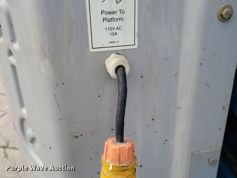 image for item LC9812 1999 Genie Z-30/20 boom lift