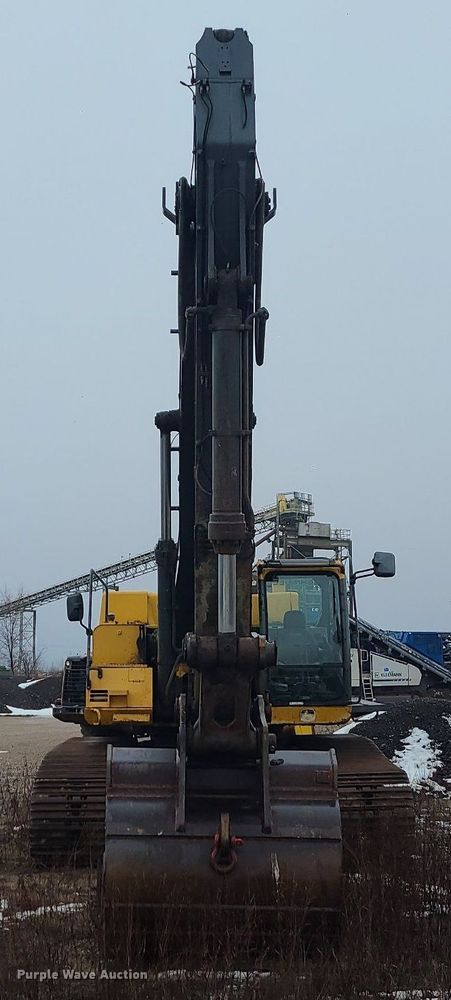 image for item LJ9498 2007 John Deere   450D LC   excavator