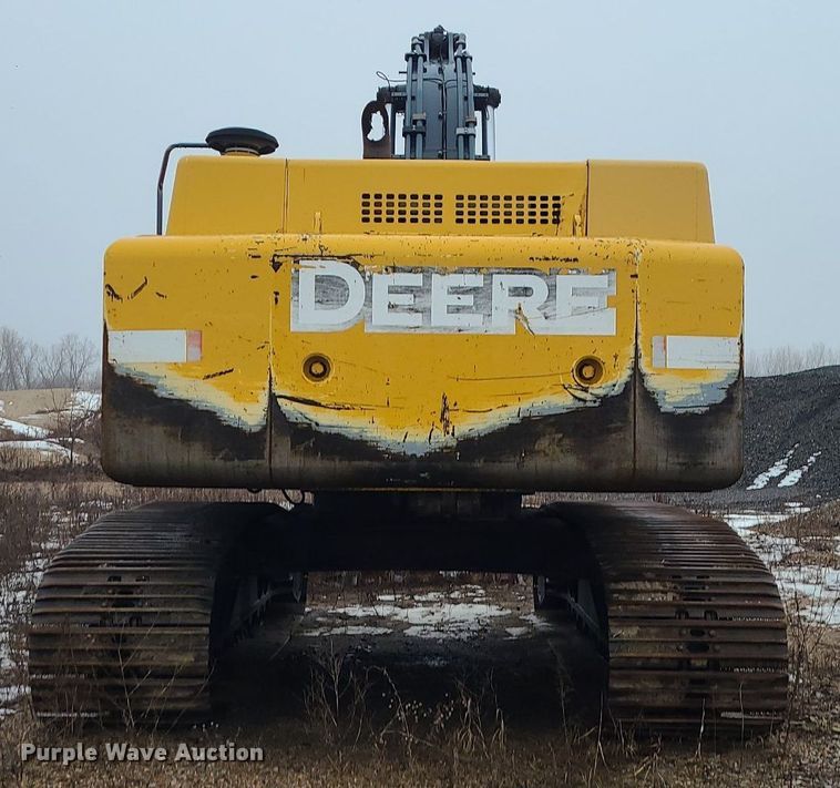 image for item LJ9498 2007 John Deere   450D LC   excavator