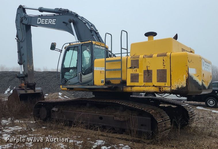 image for item LJ9498 2007 John Deere   450D LC   excavator