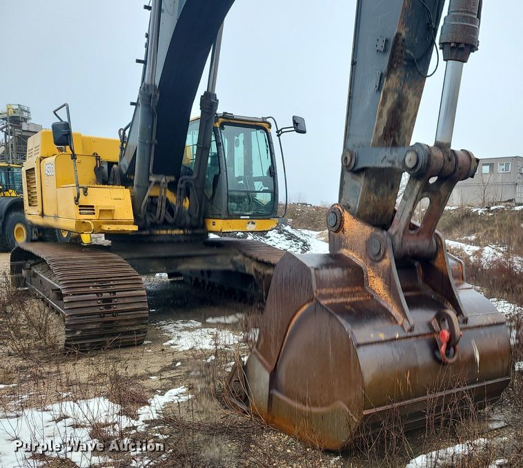 image for item LJ9498 2007 John Deere   450D LC   excavator