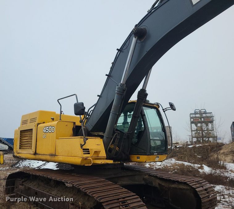 image for item LJ9498 2007 John Deere   450D LC   excavator