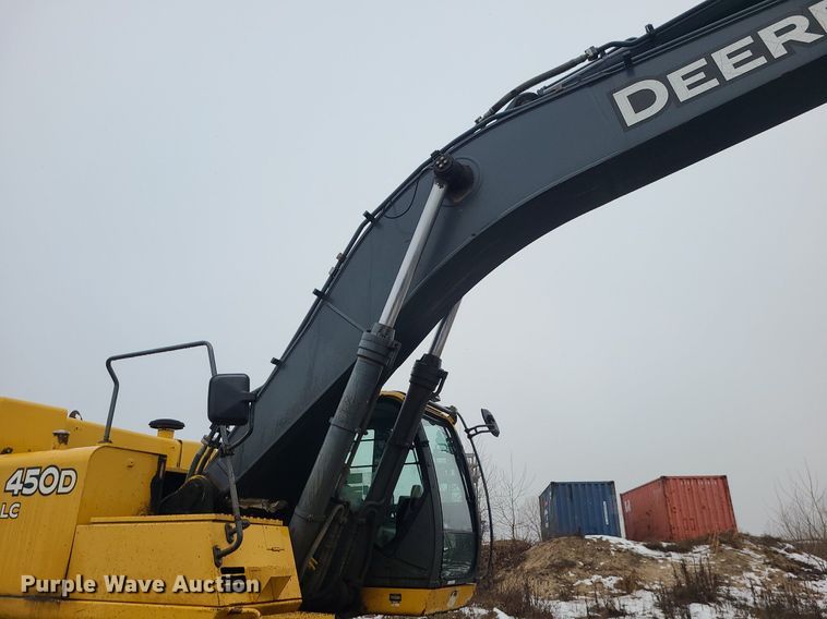 image for item LJ9498 2007 John Deere   450D LC   excavator