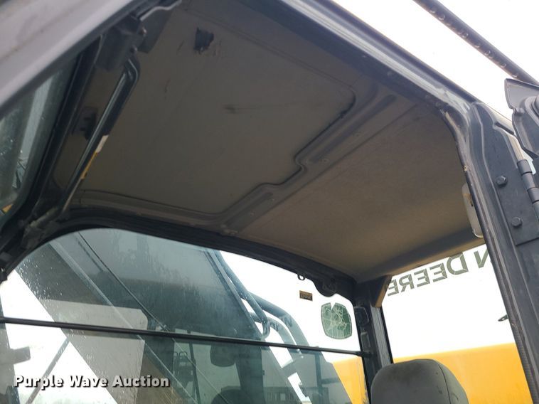 image for item LJ9498 2007 John Deere   450D LC   excavator