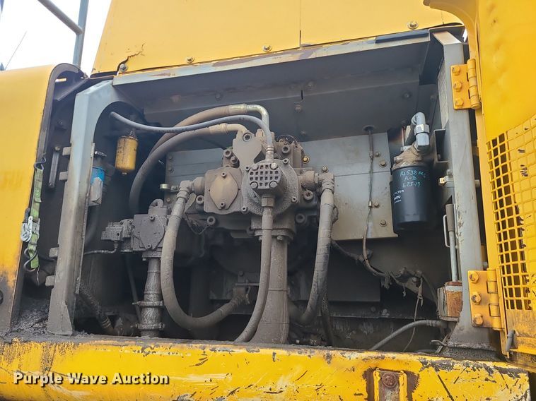 image for item LJ9498 2007 John Deere   450D LC   excavator