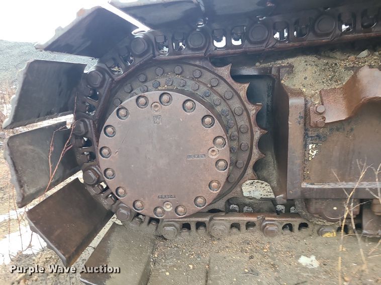 image for item LJ9498 2007 John Deere   450D LC   excavator