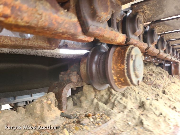 image for item LJ9498 2007 John Deere   450D LC   excavator