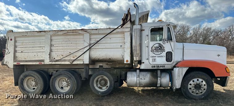 image for item LK9657 1990 Freightliner FLD dump truck