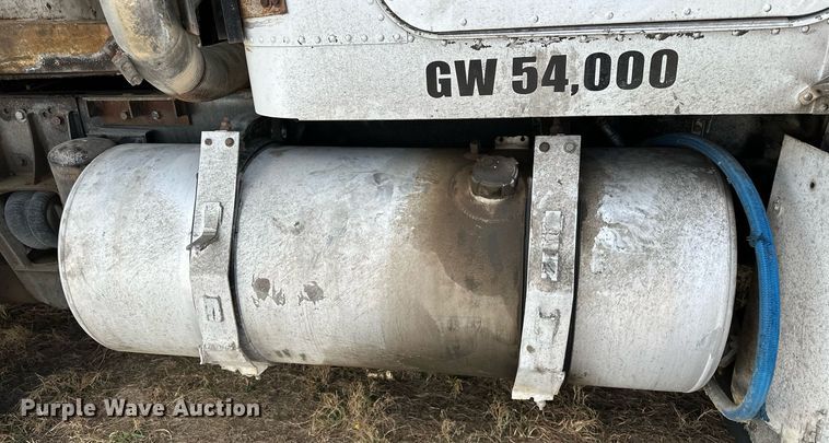 image for item LK9657 1990 Freightliner FLD dump truck