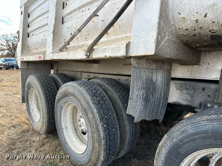 image for item LK9657 1990 Freightliner FLD dump truck