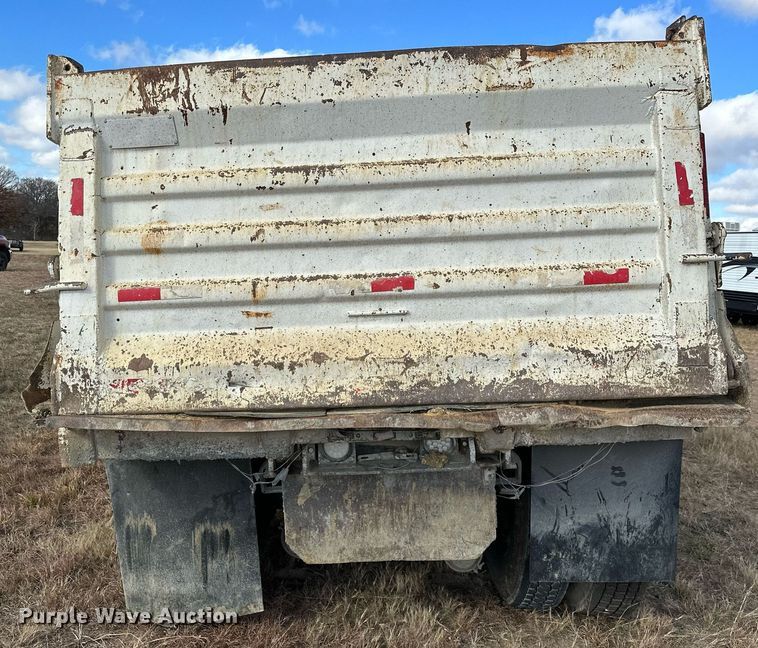 image for item LK9657 1990 Freightliner FLD dump truck