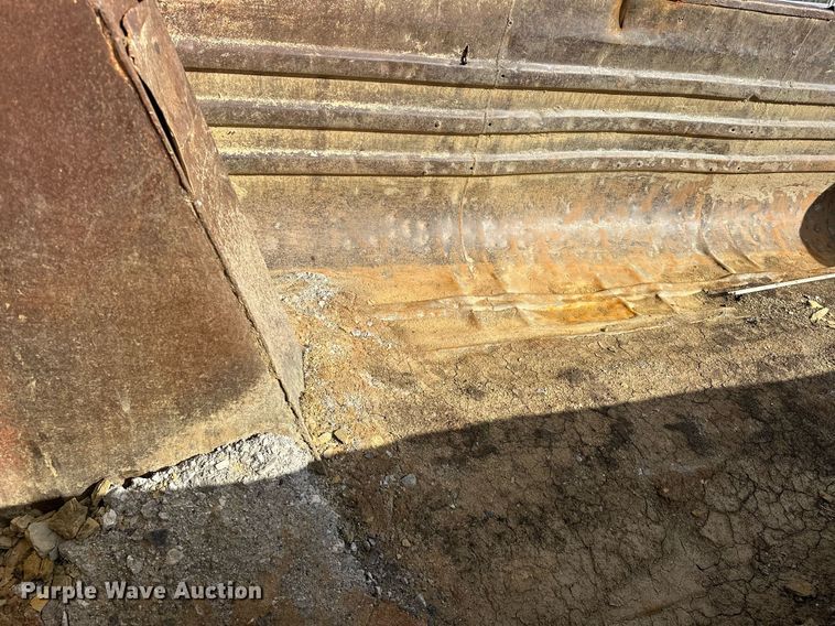 image for item LK9657 1990 Freightliner FLD dump truck